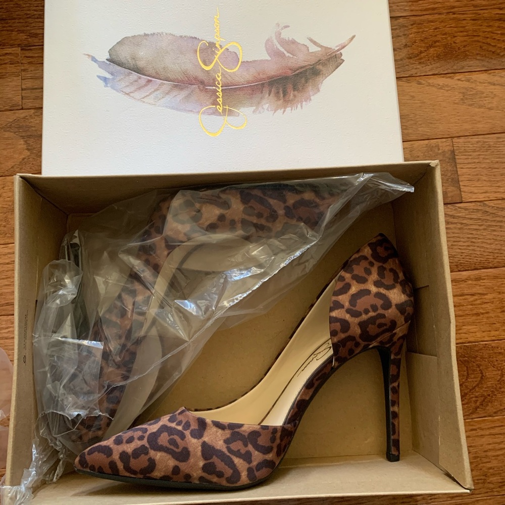 Jessica Simpson Prizma D'Orsay Pump - Picture 2 of 6